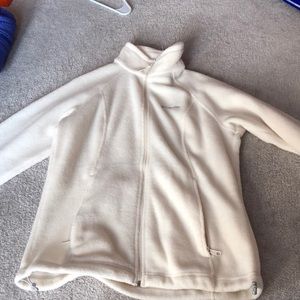 Women’s off-white Columbia fleece